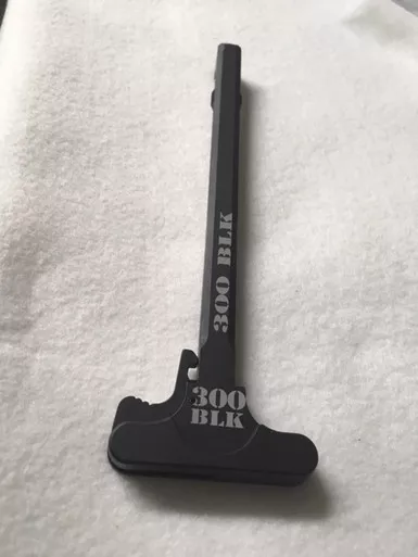 300 BLACK OUT AR 15 BILLET DUST DOOR AND CHARGING HANDLE