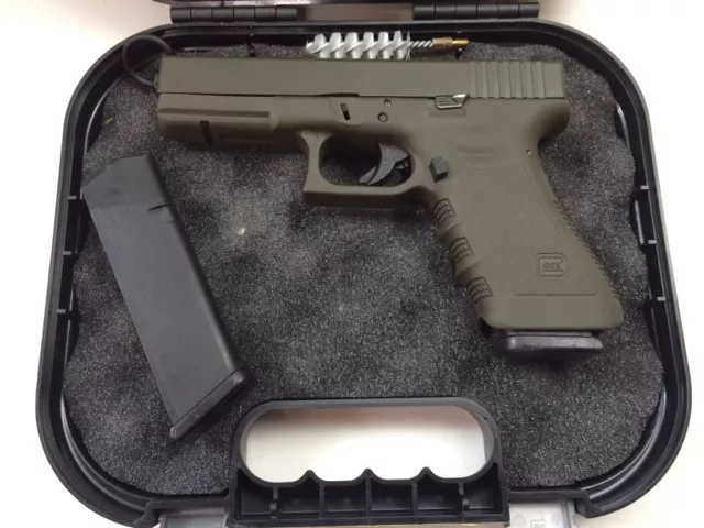 Glock G22 Gen 3 .40 S&W Dark OD Green LE Trade