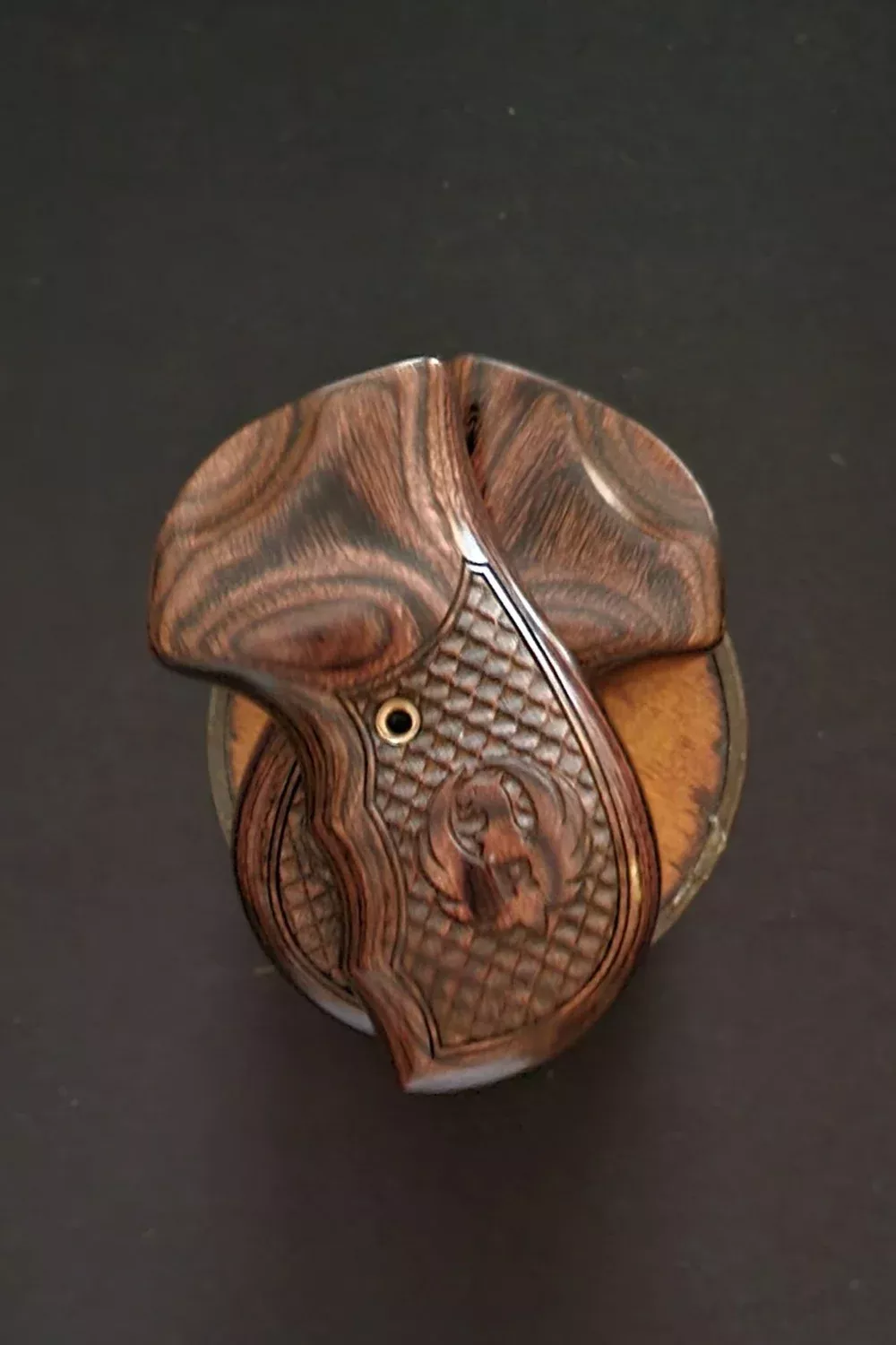 Ruger GP100 Fingergroove Combat Grips Walnut with Dragonscales Inset Phoenix