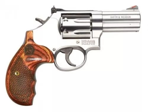 Smith & Wesson 686 PLUS DELUXE .357 MAGNUM